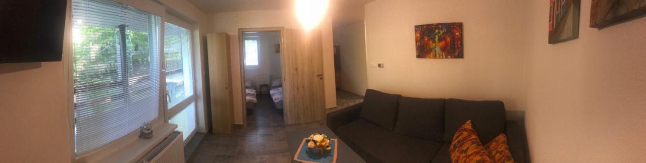 Chata Modra Vinné Eksteriør bilde